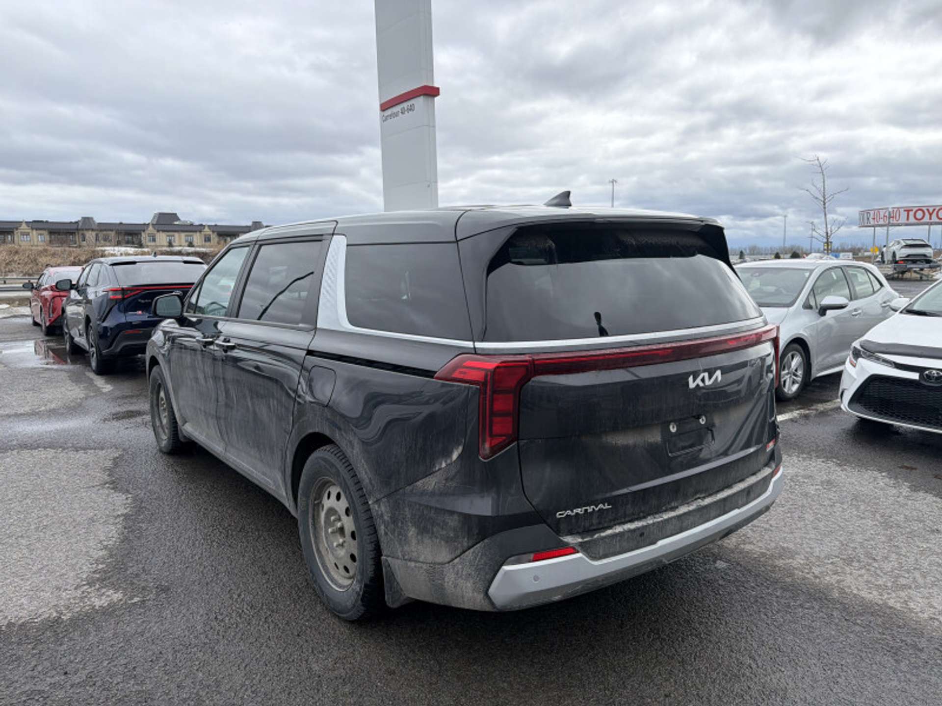 2025 Kia Carnival